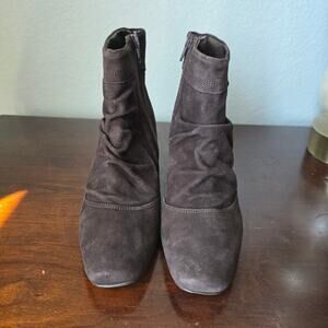 Vero Cuoio Women’s Ankle Boots Size 7 Made in Italy Brown Suede Leather Heels